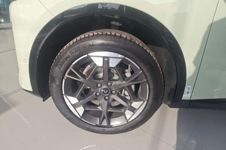 Used Hongqi Tiangong 06 2025 520 Smart Selection Edition Left Front Wheel Hub