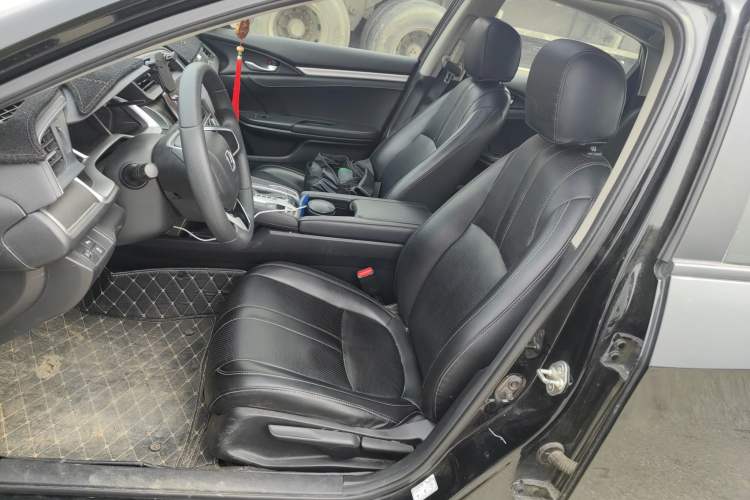 Used Honda Civic 2016 220TURBO CVT Luxury Edition
