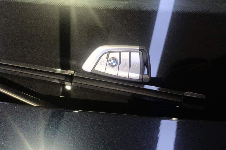 Used BMW 5 Series 2023 530Li Leading Model M Sport Package Vehicle Key