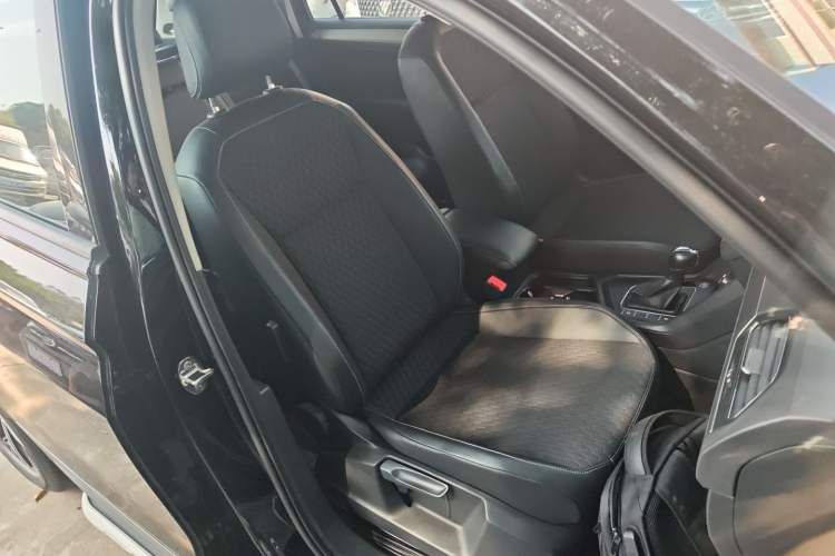 Used Volkswagen Tiguan L 2021 330TSI Automatic Two-Wheel Drive Comfort Edition