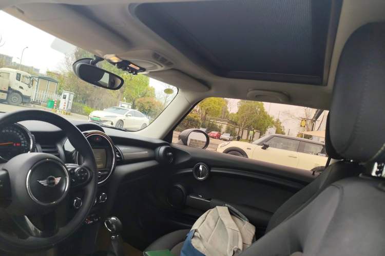 Used MINI 2014 1.5T COOPER Fun
