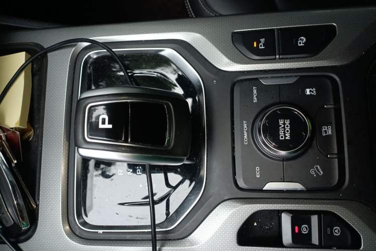 Used Geely Auto Haoyue 2020 1.8TD DCT Flagship 7-Seater
