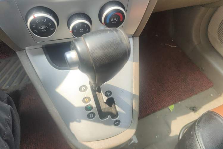 Used Hyundai Tucson 2013 2.0L Automatic Two-Wheel Drive Comfort Version