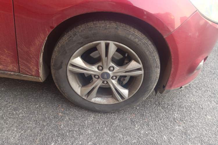 Used Ford Focus 2012 Sedan 1.6L Automatic Fashion Edition
