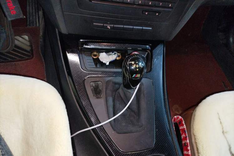 Used BMW 3 Series 2010 320i Luxury Model
