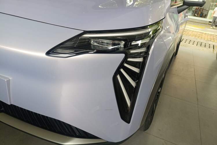 Used AION Y 2022 Plus 70 Smart Edition Left Front Headlight