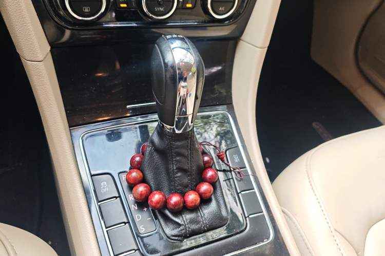 Used Volkswagen Passat 2013 1.8TSI DSG Prestige Edition Gear Lever