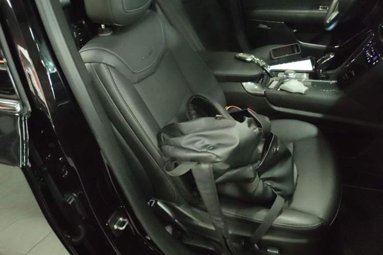 Used Cadillac XT6 2022 2.0T 7-Seater Four-Wheel Drive Luxury Version