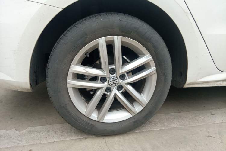 Used Volkswagen Gran Lavida 2015 1.6L Automatic Comfort Edition