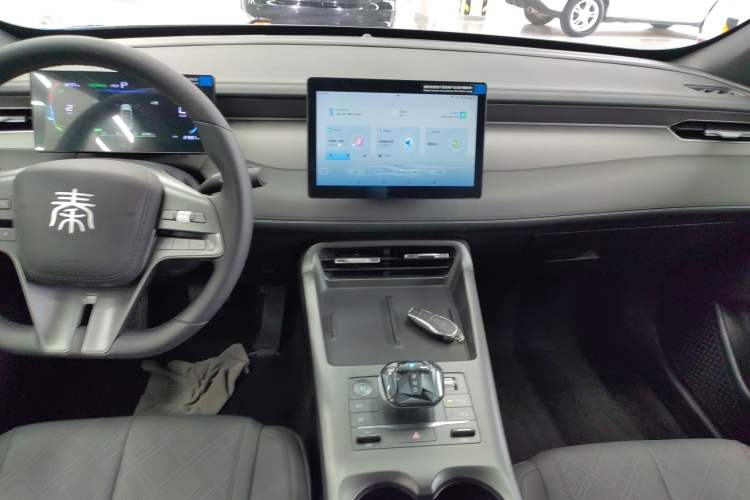 Used BYD Qin PLUS 2025 DM-i Smart Drive 55KM Leading Model
