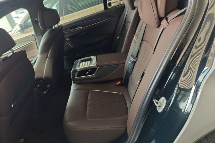 Used BMW 5 Series 2021 530Li Luxury Edition M Sport Package
