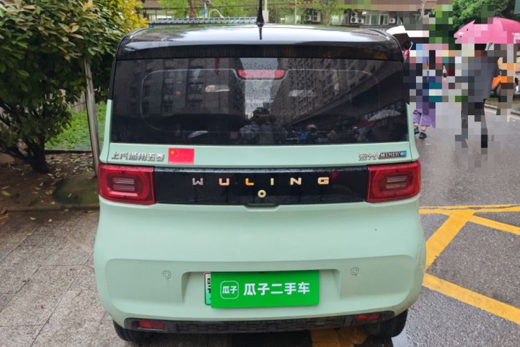 Used Wuling Hongguang MINIEV 2021 Macaron Sandwich Model 120 km Lithium Iron Phosphate Rear