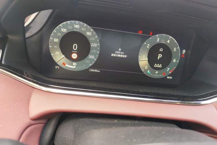 Used Land Rover Range Evoque 2023 Aurora L 249 PS Luxury Edition Odometer Close Up