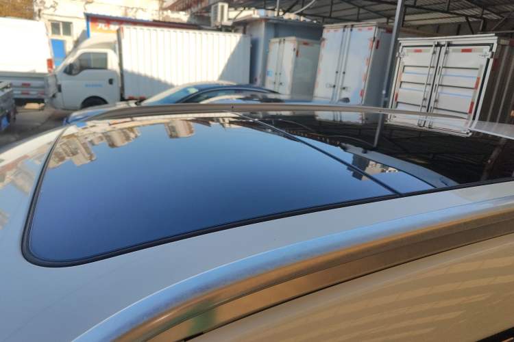 Used Renault Koleos 2017 2.0L Two-Wheel-Drive Leading Edition