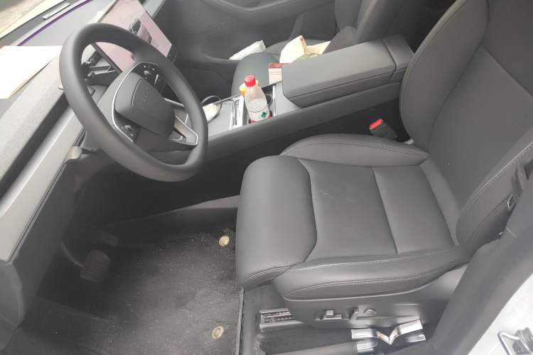 Used Tesla Model Y L 2025 Model Long-Range All-Wheel-Drive Version