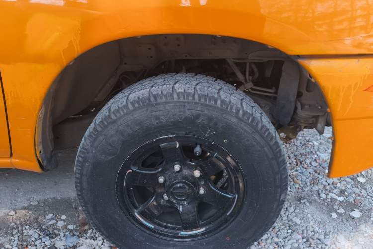 Used Nissan ZN Van 2013 2.4L Two-Wheel Drive Standard Model with 5 Seats