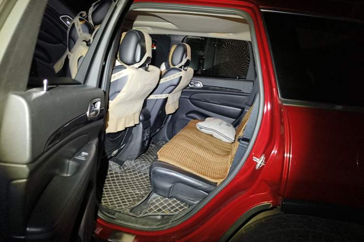 Used Jeep Grand Cherokee 2013 3.6L Comfort Edition
