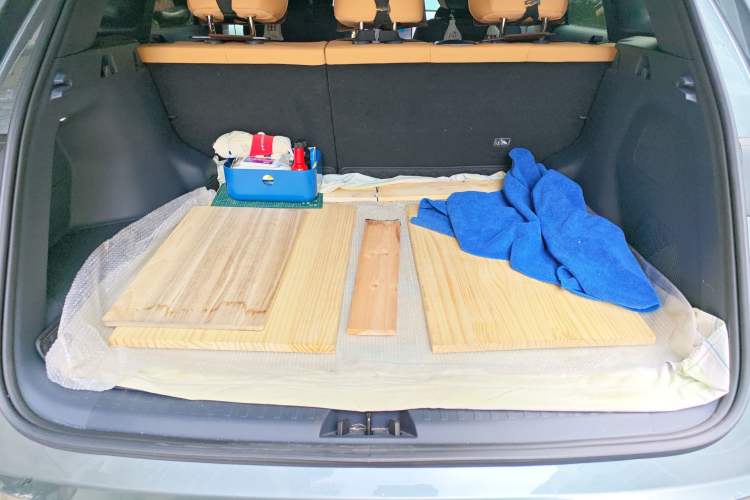 Used Geely Galaxy Galaxy Xingjian 7 EM-i 2025 120km Exploration+ Version