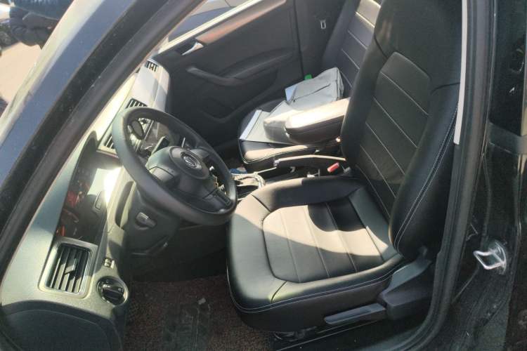 Used Volkswagen Santana 2015 1.6L Automatic Comfort Edition Left Front Seat