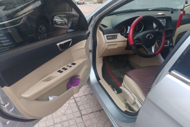 Used Soueast V5 Lingzhi 2012 1.5L Manual Luxury Version Driver Seat