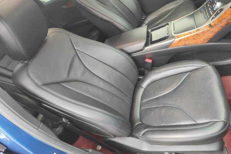 Used Lincoln Nautilus 2020 2.0T Four-Wheel Drive Luxury Edition Right Front Seat