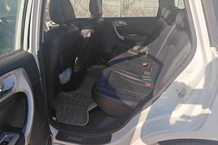 Used Haval H6 2013 Upgraded Model 1.5T Manual Two-Wheel Drive Elite Version