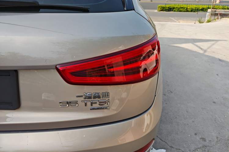 Used Audi Q3 2015 35 TFSI quattro Technology Edition Right Rear Taillight