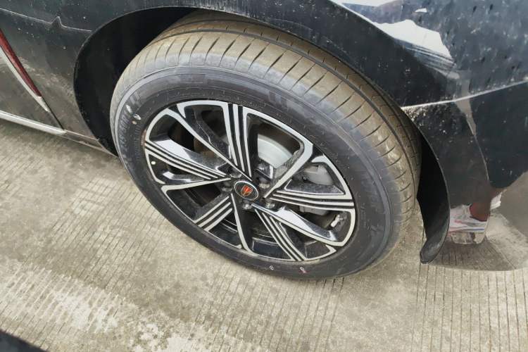 Used Hongqi H5 PHEV 2025 170 Super Hybrid Version Right Front Wheel Hub