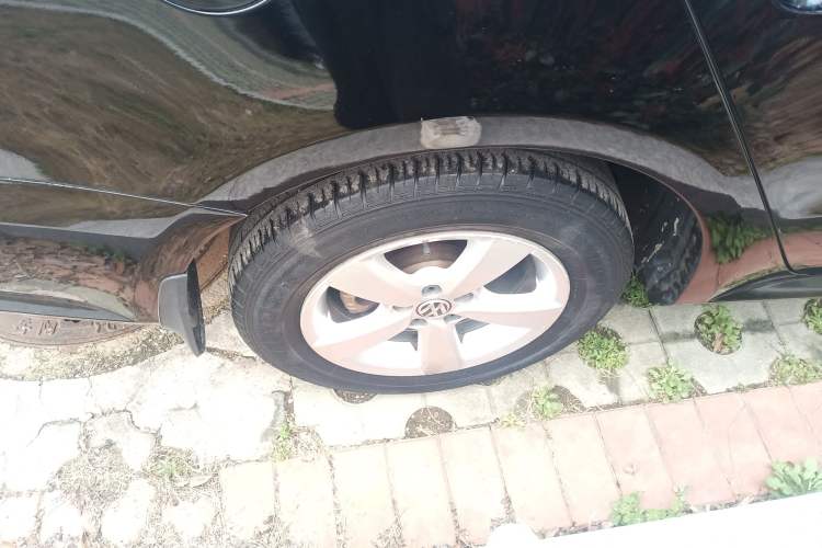 Used Volkswagen Lavida 2015 1.6L Automatic Fashion Edition Right Rear Wheel Hub