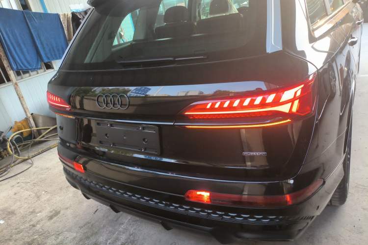 Used Audi Q7 2025 55 TFSI quattro S line Black Warrior Edition
