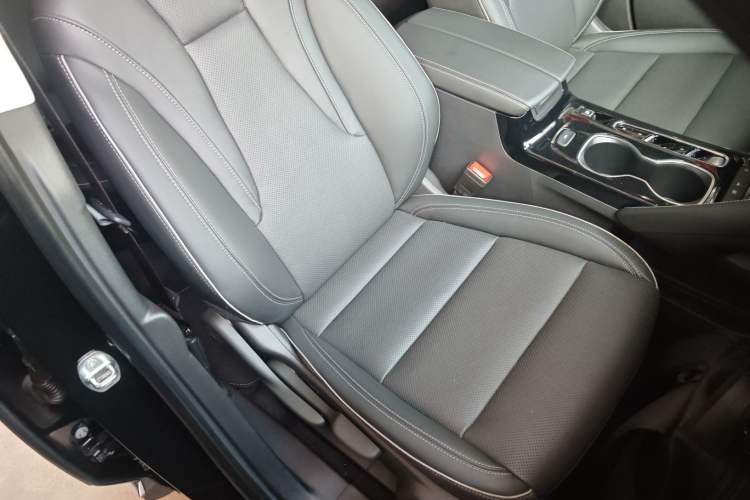 Used Buick Envision 2022 Facelift Encore Plus 552T Five-Seat Luxury Model Right Front Seat