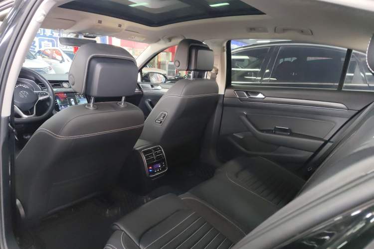 Used Volkswagen Magotan 2020 330TSI DSG Leading Model Headliner