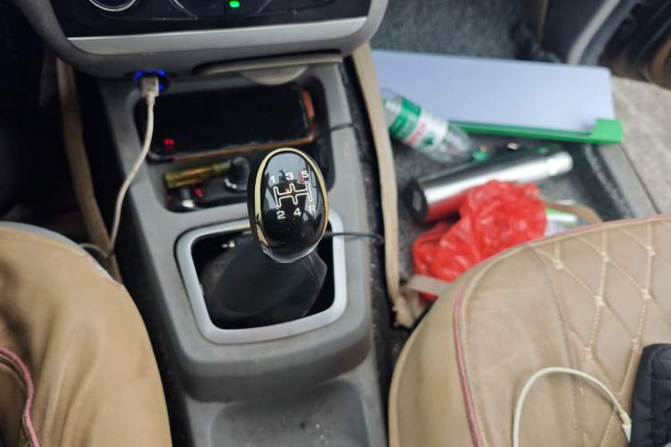 Used BAIC Weiwang M20 2014 1.5L Basic Version DAM15DL Gear Lever