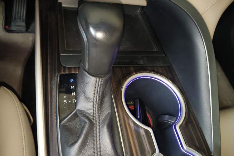 Used Toyota Camry 2018 2.0G Luxury Edition