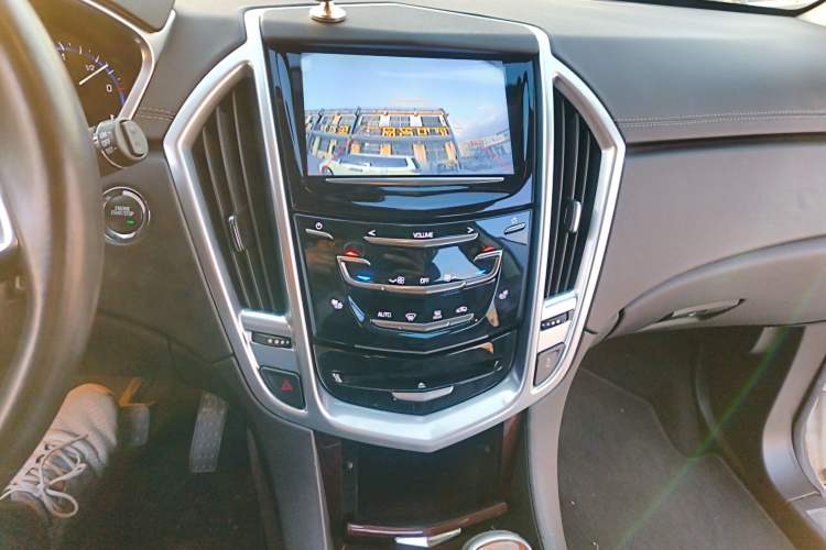 Used Cadillac SRX 2013 3.0L Elite Model Audio And AC Panel