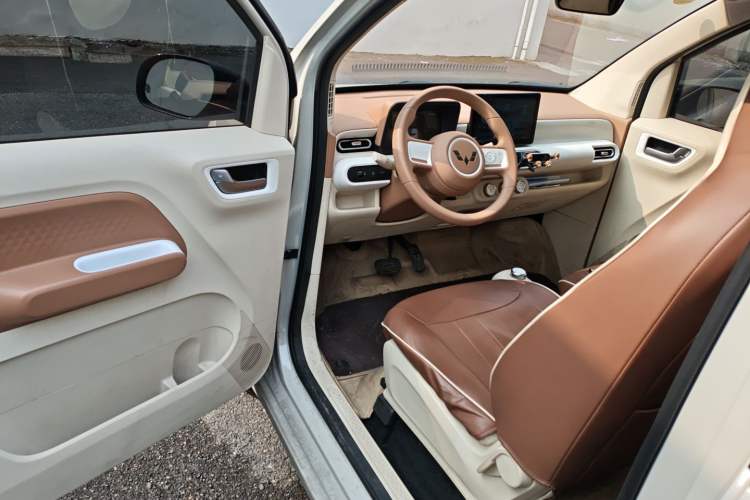 Used Wuling Hongguang MINIEV 2024 3rd Generation 215km Youth Edition Interior 3