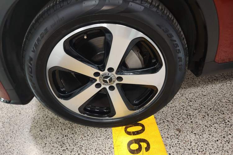 Used Mercedes-Benz GLC Coupe 2019 Facelift GLC 200 4MATIC Coupe SUV Exterior 4