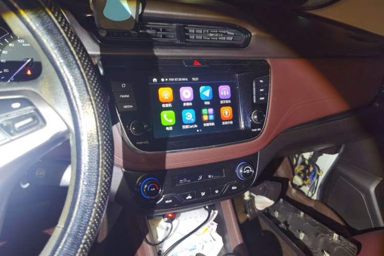 Used CHANGAN Lingxuan 2017 1.5T Manual Joyful & Happy Model