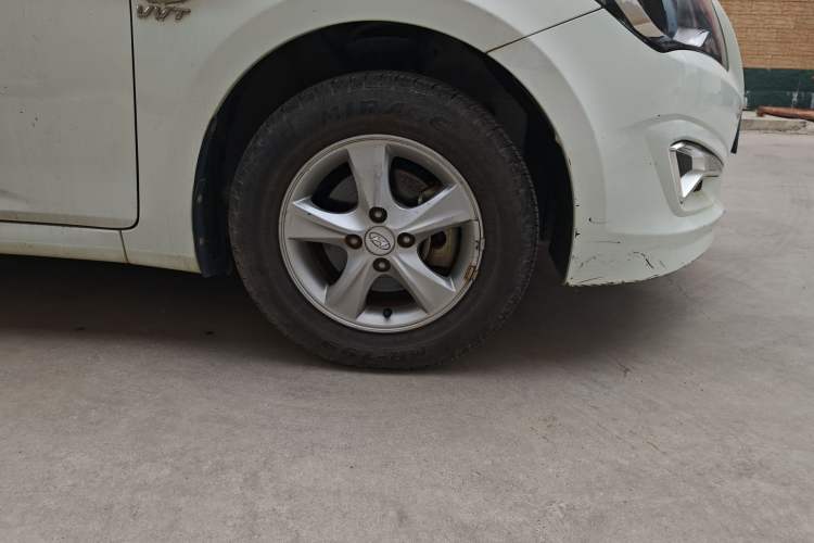 Used Hyundai Verna (older generation) 2014 1.4L Manual Smart GLS Trim
