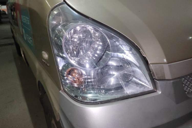 Used Wuling Rongguang 2012 1.5L Extended Basic Version Right Front Headlight