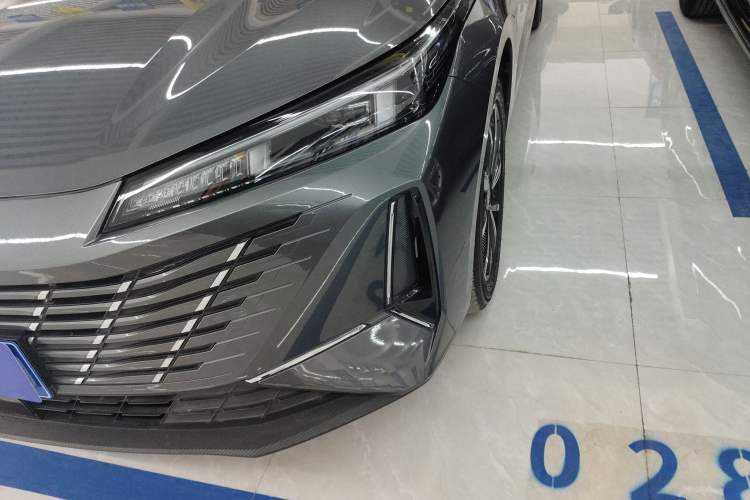 Used CHANGAN Eado 2025 Blue Whale 1.5T 500Bar Prestige Model
