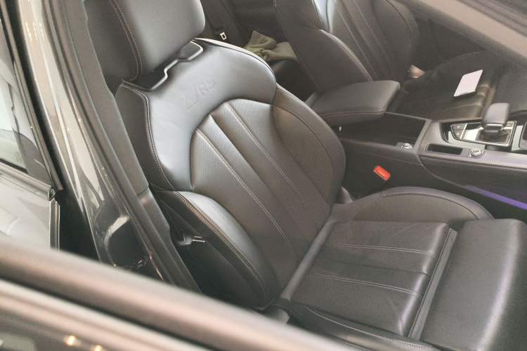 Used Audi A4L 2024 40 TFSI quattro RS Performance Package Right Front Seat