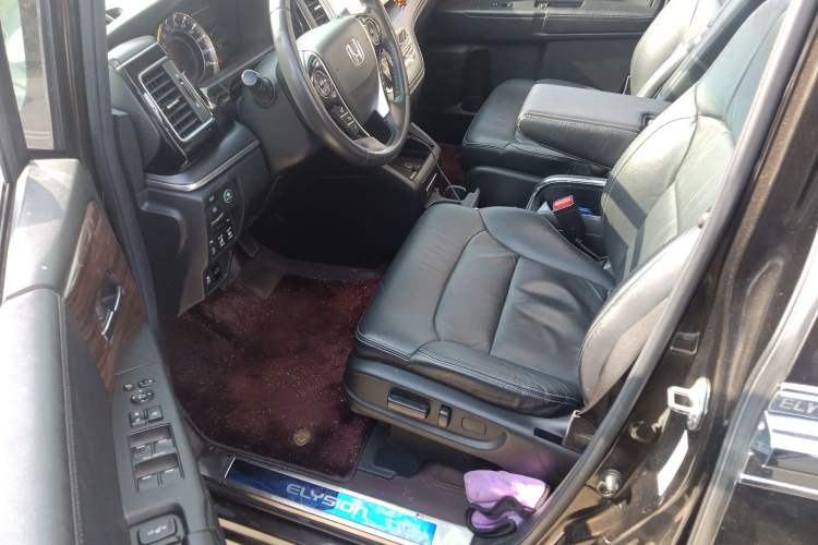 Used Honda Elysion 2016 2.4L Luxury Edition