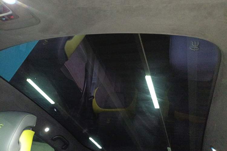 Used BYD Song L EV 2025 Intelligent Driving Version 602 km Range LiDAR-equipped All-Wheel-Drive Type Headliner