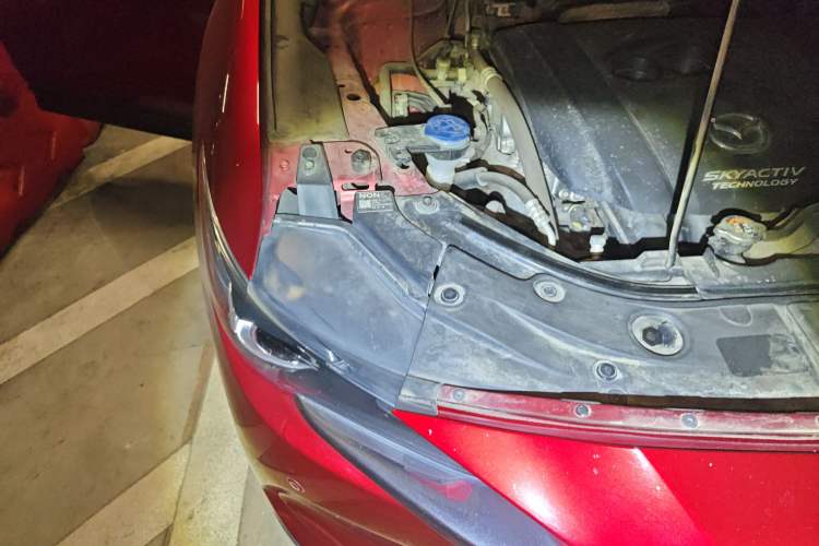 Used Mazda CX-5 2019 Cloud-Controlled Version 2.5L Automatic Two-Wheel Drive Luxury Trim China VI Standard Right Front Headlight