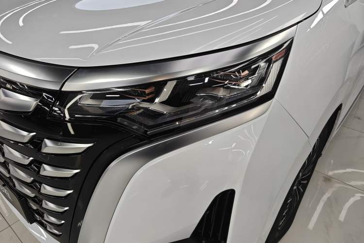 Used Denza D9 2024 DM-i 980 Four-Wheel Drive Prestige Model