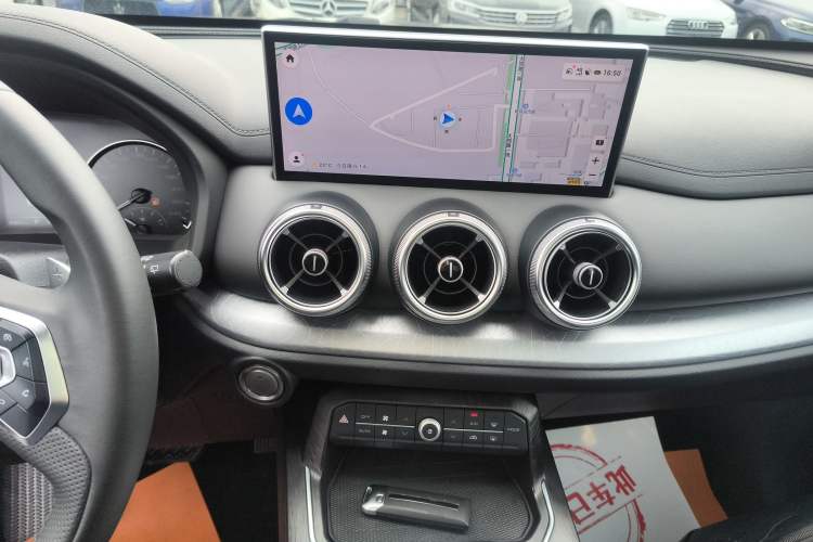 Used Wey VV5 2020 1.5T Two-Wheel Drive Color Pioneer Audio And AC Panel