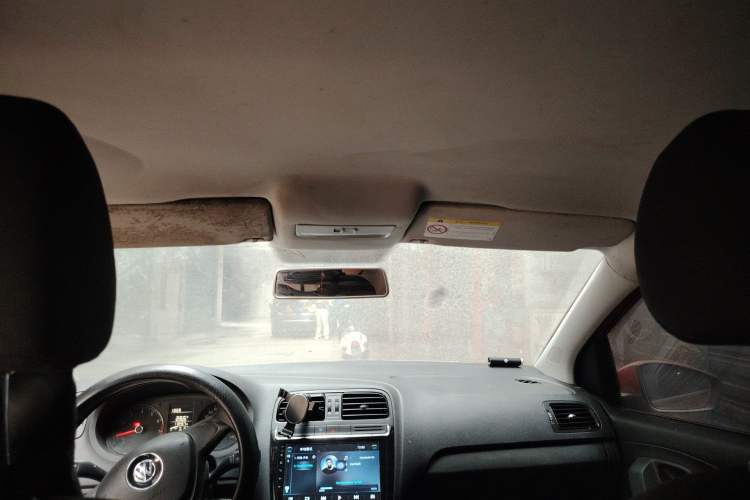 Used Volkswagen Polo 2016 1.4L Manual Fashion Model Headliner