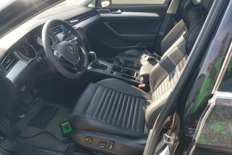 Used Volkswagen Magotan 2019 330TSI DSG Leading Model China VI Standard Left Front Seat