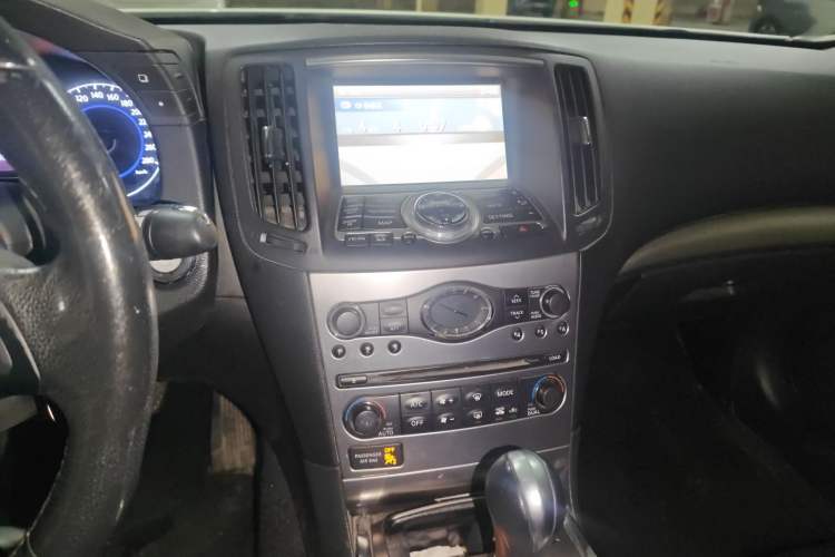 Used Infiniti G Series 2013 G25 Sedan Luxury Sport Edition Audio And AC Panel